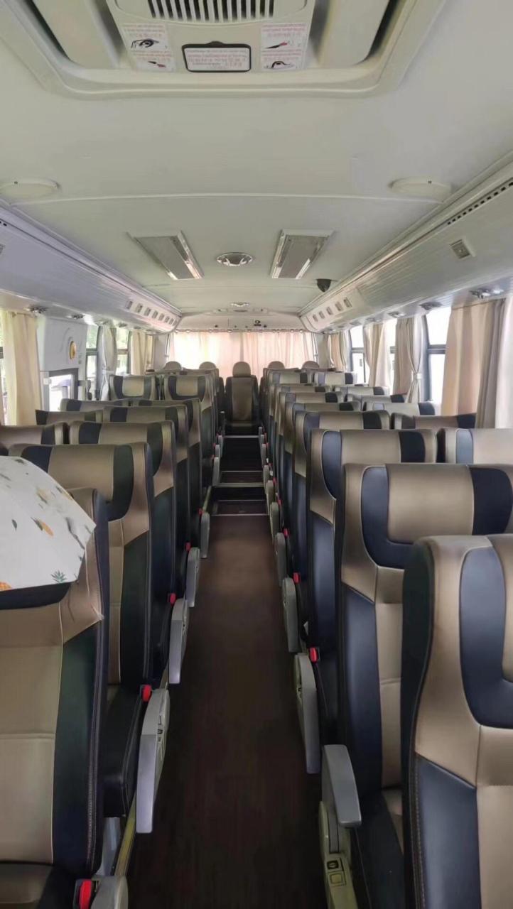 上牌宇通48座新能源纯电动,宁德时代电池143度电,带电池加热,高配车型