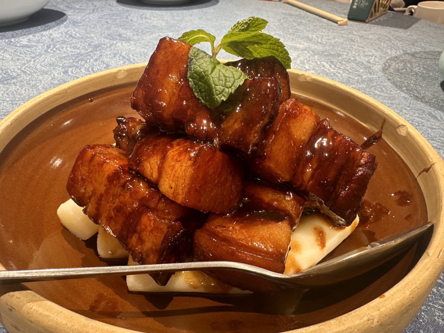 菏泽探店 | 老牌粤菜港丽酒家 最喜欢的是港丽的服务,菏泽为数不多