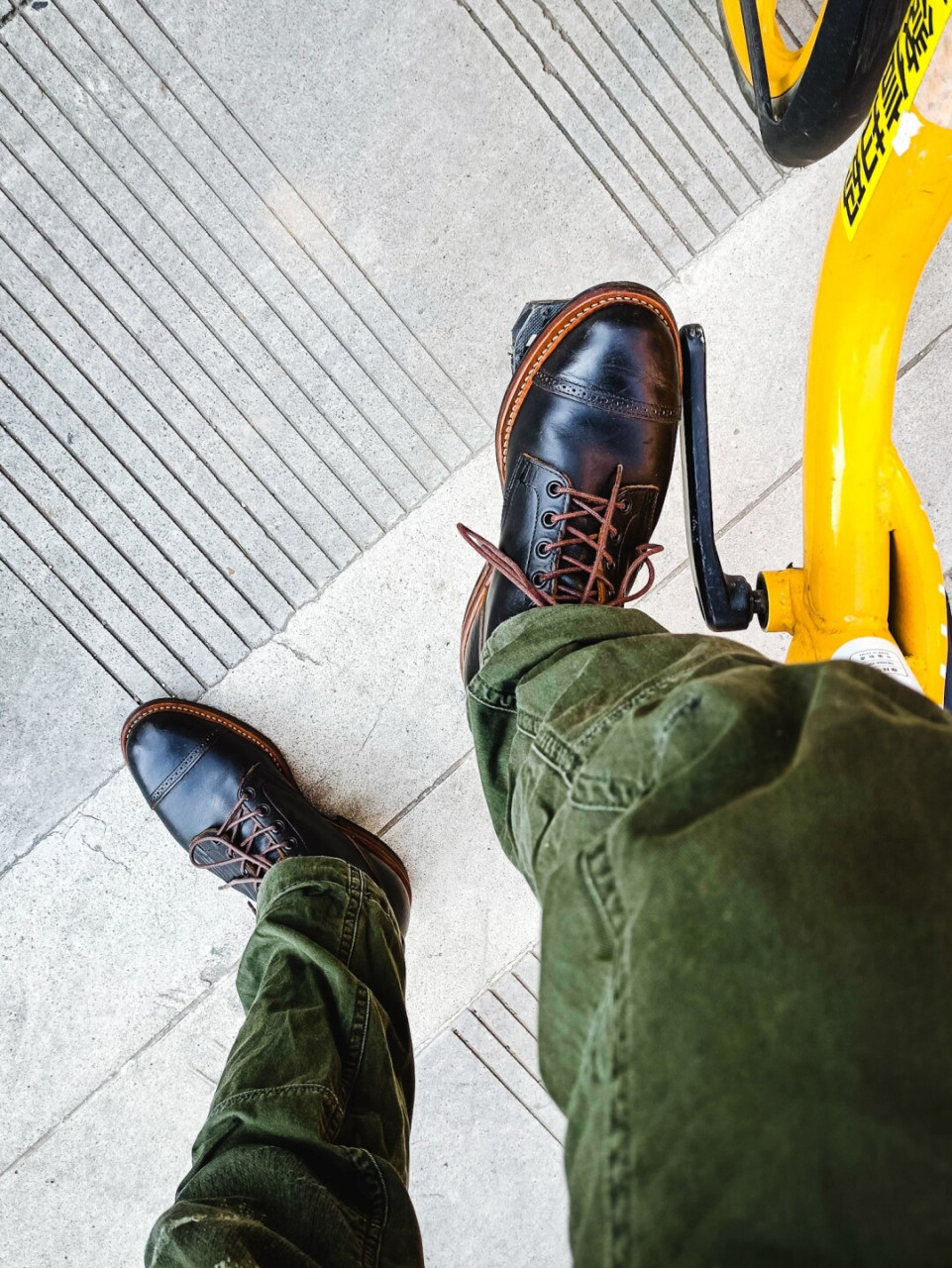 viberg 2030工装靴混搭g-star工装裤 嗯,踩美团单车更卖力了.