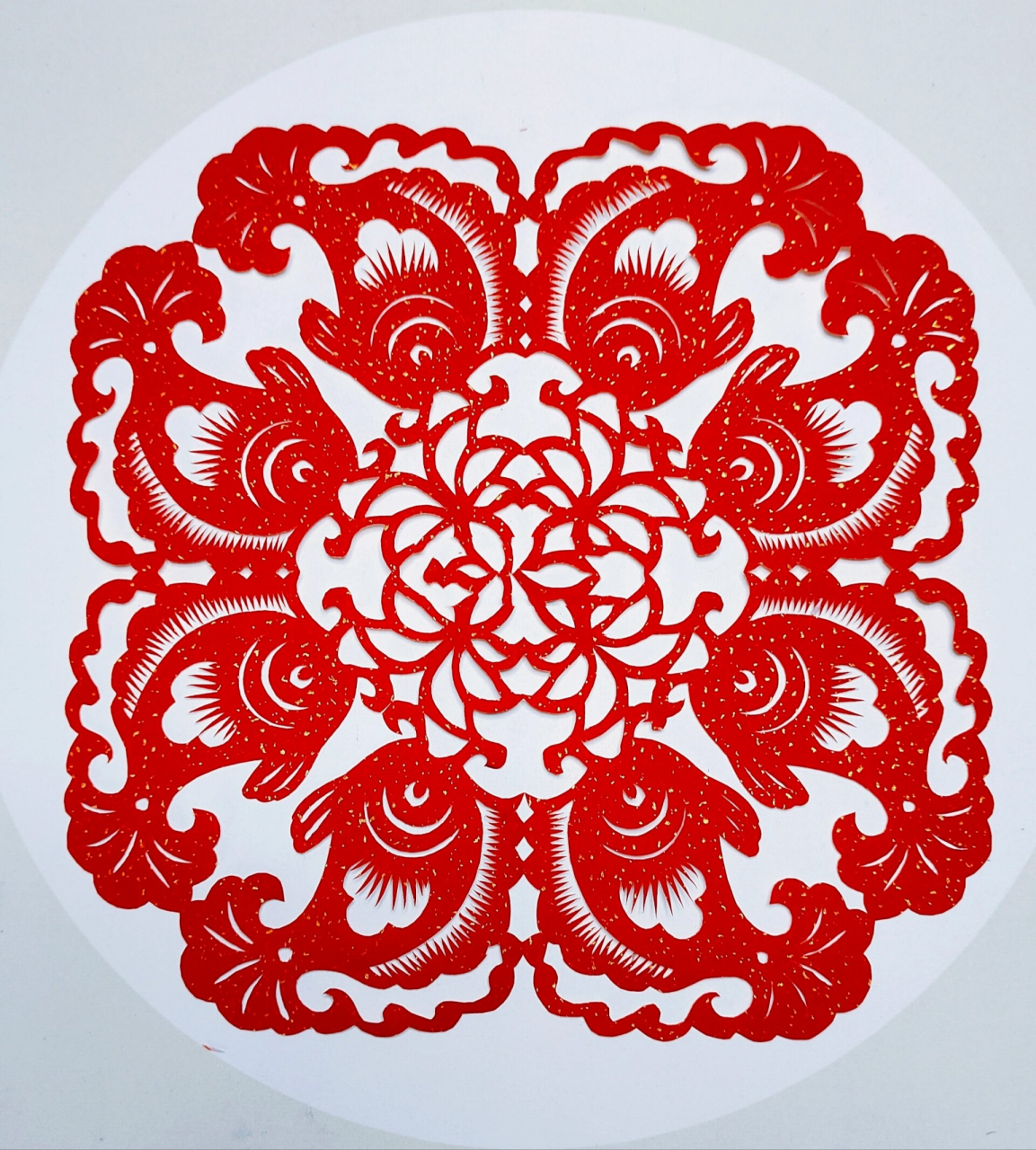 四折剪纸团花【年年有鱼】