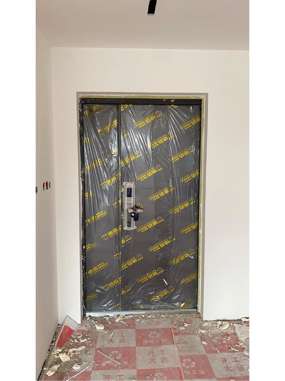 入户门无门套极简风来了 当我跟油工师傅说不要门套的时候,当我跟木工