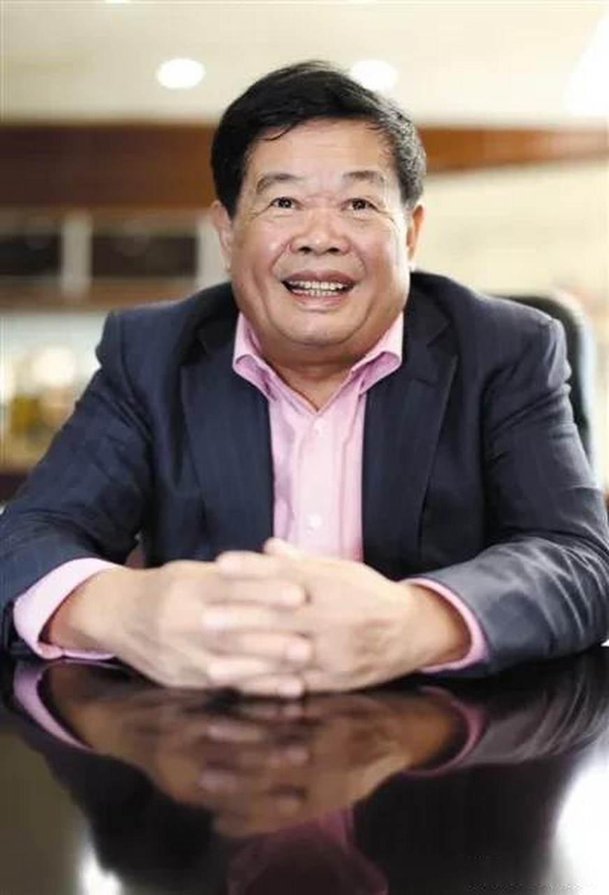 玻璃大王曹德旺说了句实话在一档访谈节目里说"疫情只是一个导火索