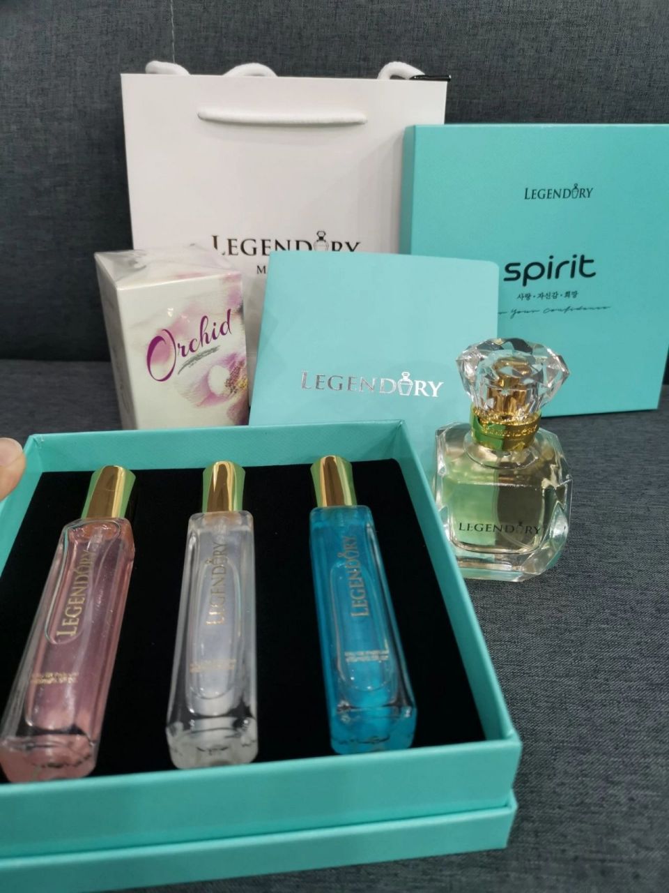 马来西亚明星在节目里说的兰花香水原来在这 在马来西亚的一档节目中