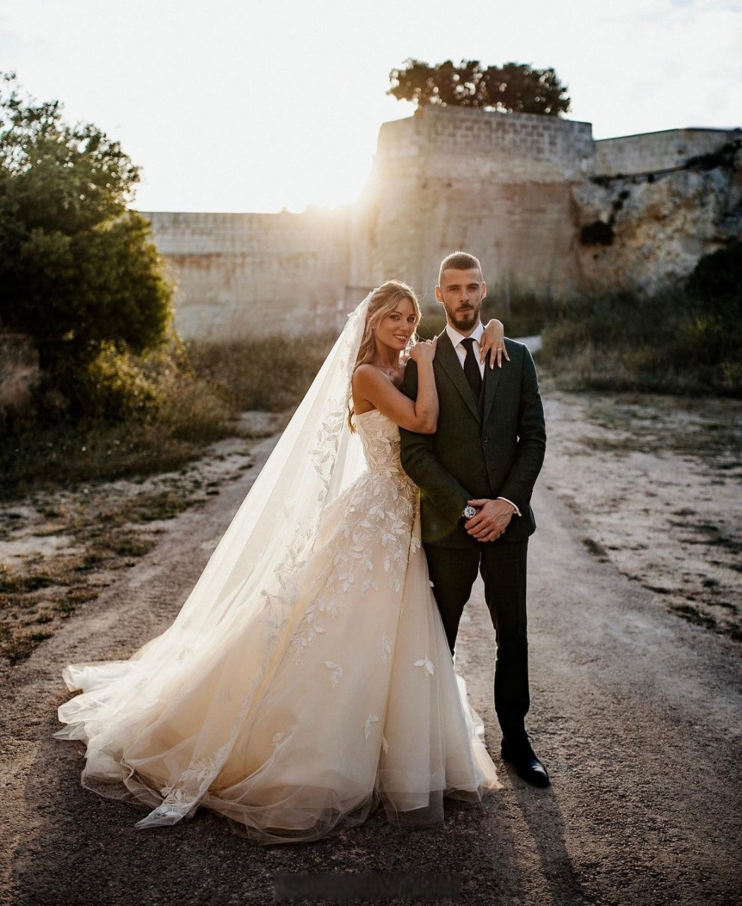 德赫亚婚礼#      32岁的德赫亚和37岁的女友埃杜尔妮举行了婚礼