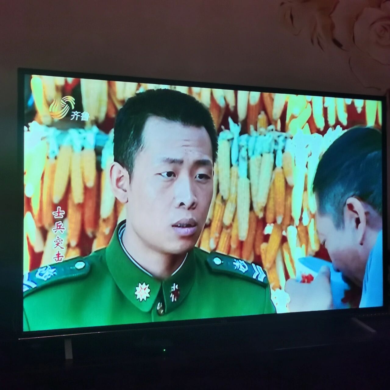 不愧是我山东电视台94 齐鲁频道竟然在重播士兵突击 真不愧是我大