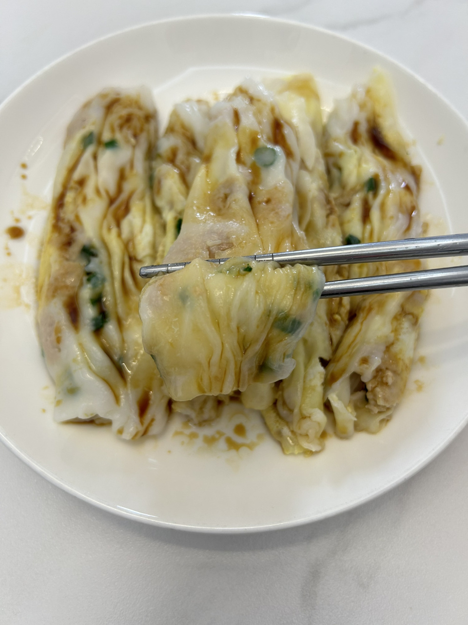 自制肠粉配方来啦 材料有: 粘米粉70g 澄面粉40g 生粉15g(玉米淀粉)