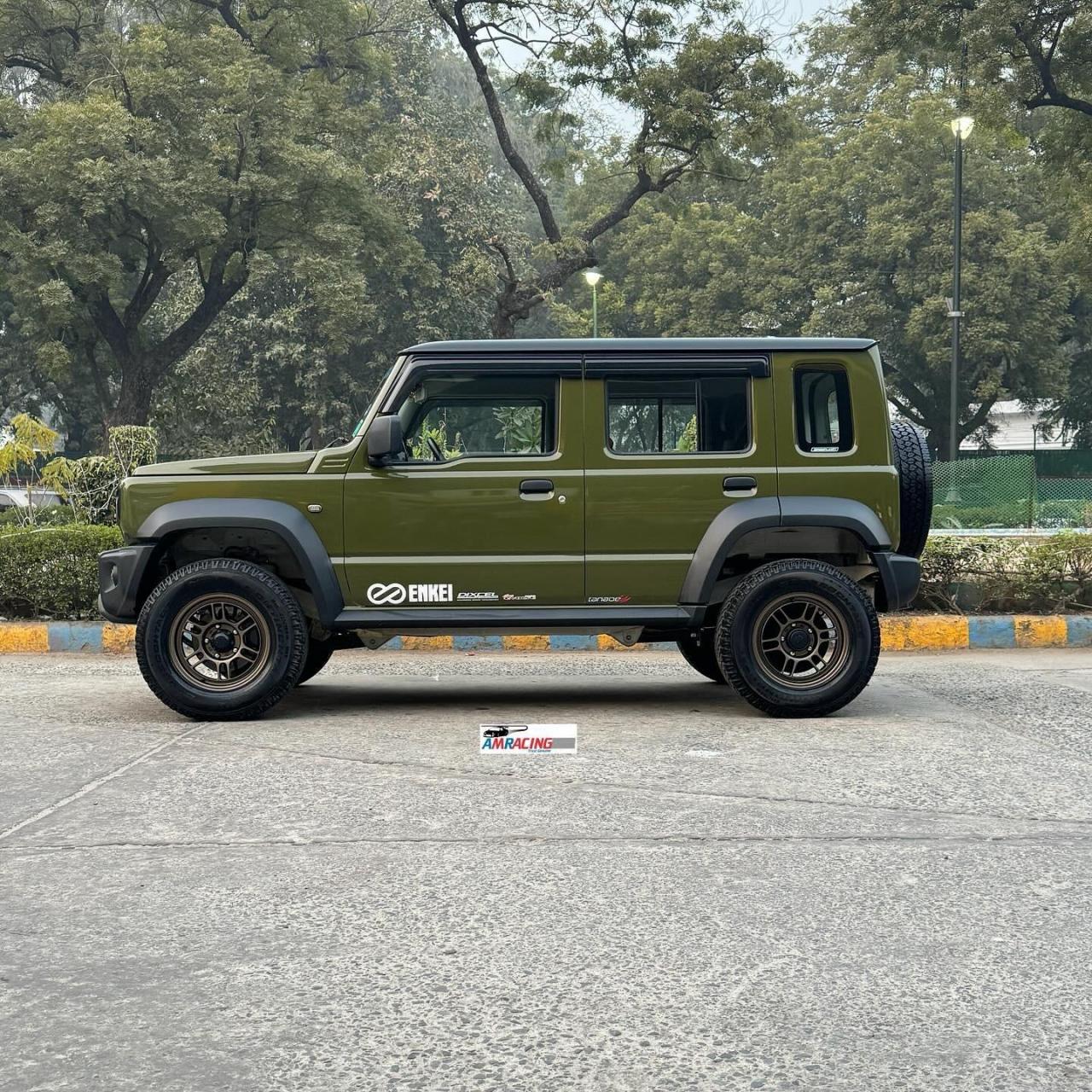 国六吉姆尼 天津港平行进口汽车