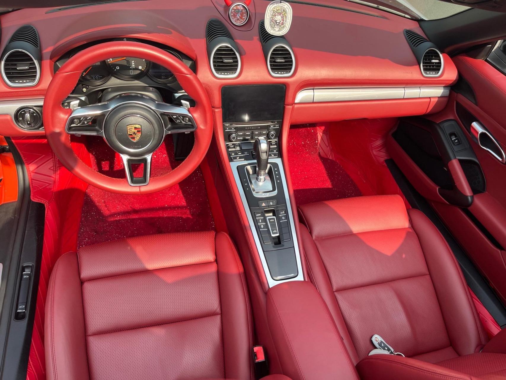 保时捷boxster718敞篷版 售价:37.