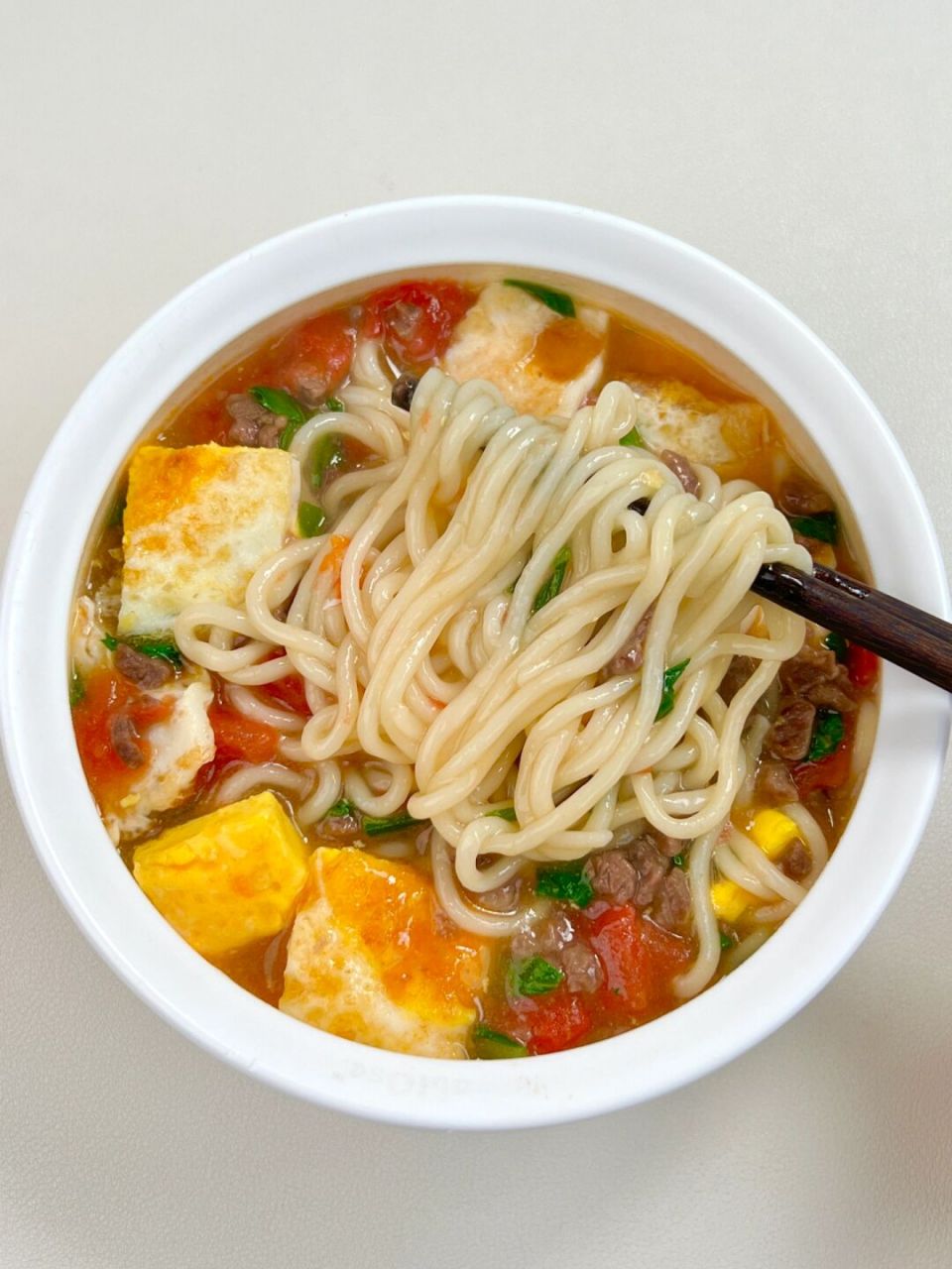 家常的荷包蛋牛肉焖面,做法简单,味道很棒!