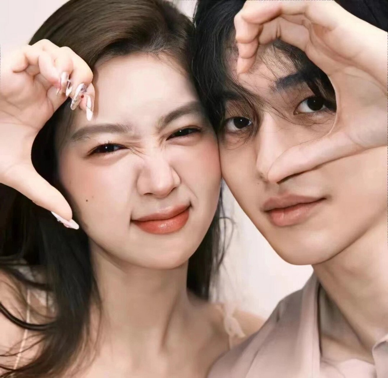 一起比心情头 知道图片本人可艾特(图片皆源于网络侵删致歉)