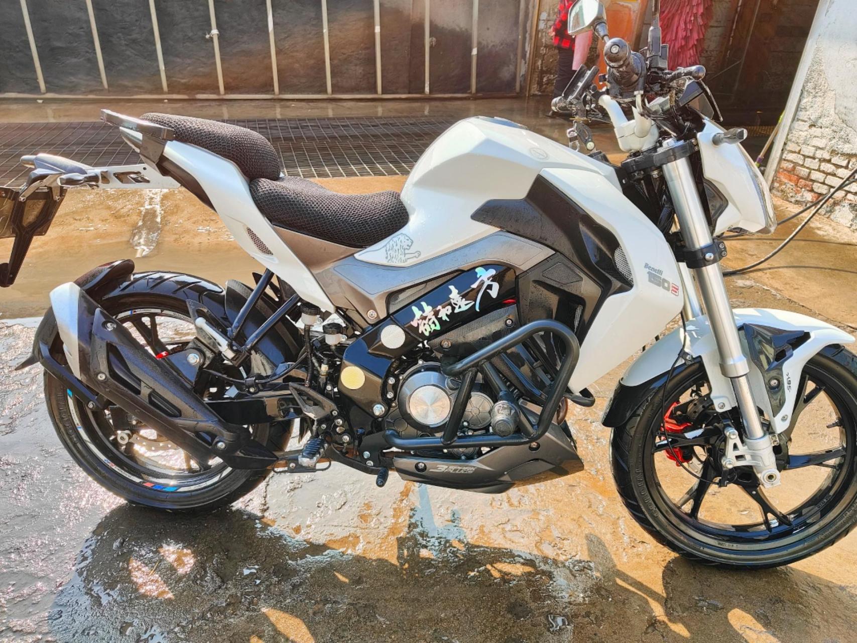 2019年贝纳利小迅龙150安全行驶两万公里升级护杠 后扶手 我的百家号