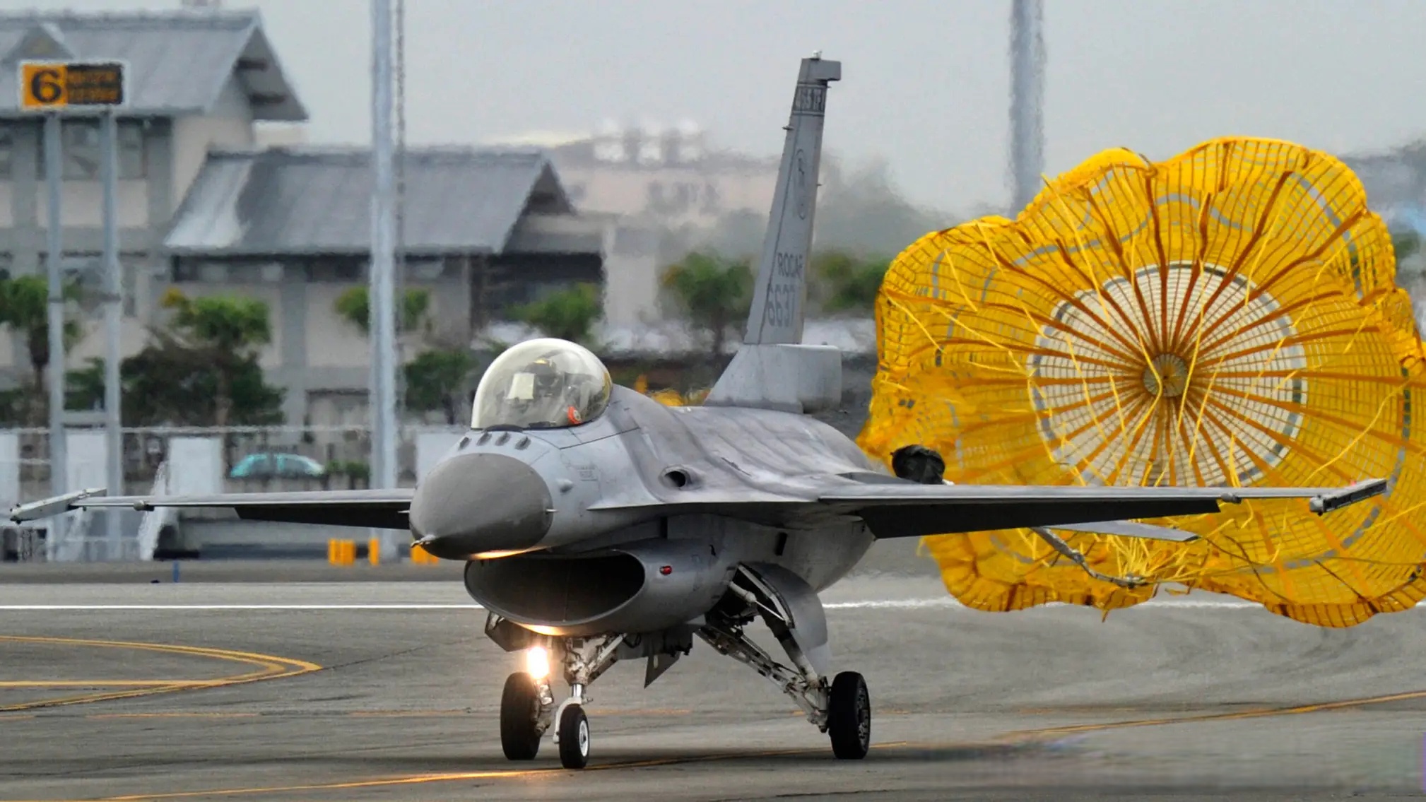 台湾省花莲空军基地6架f