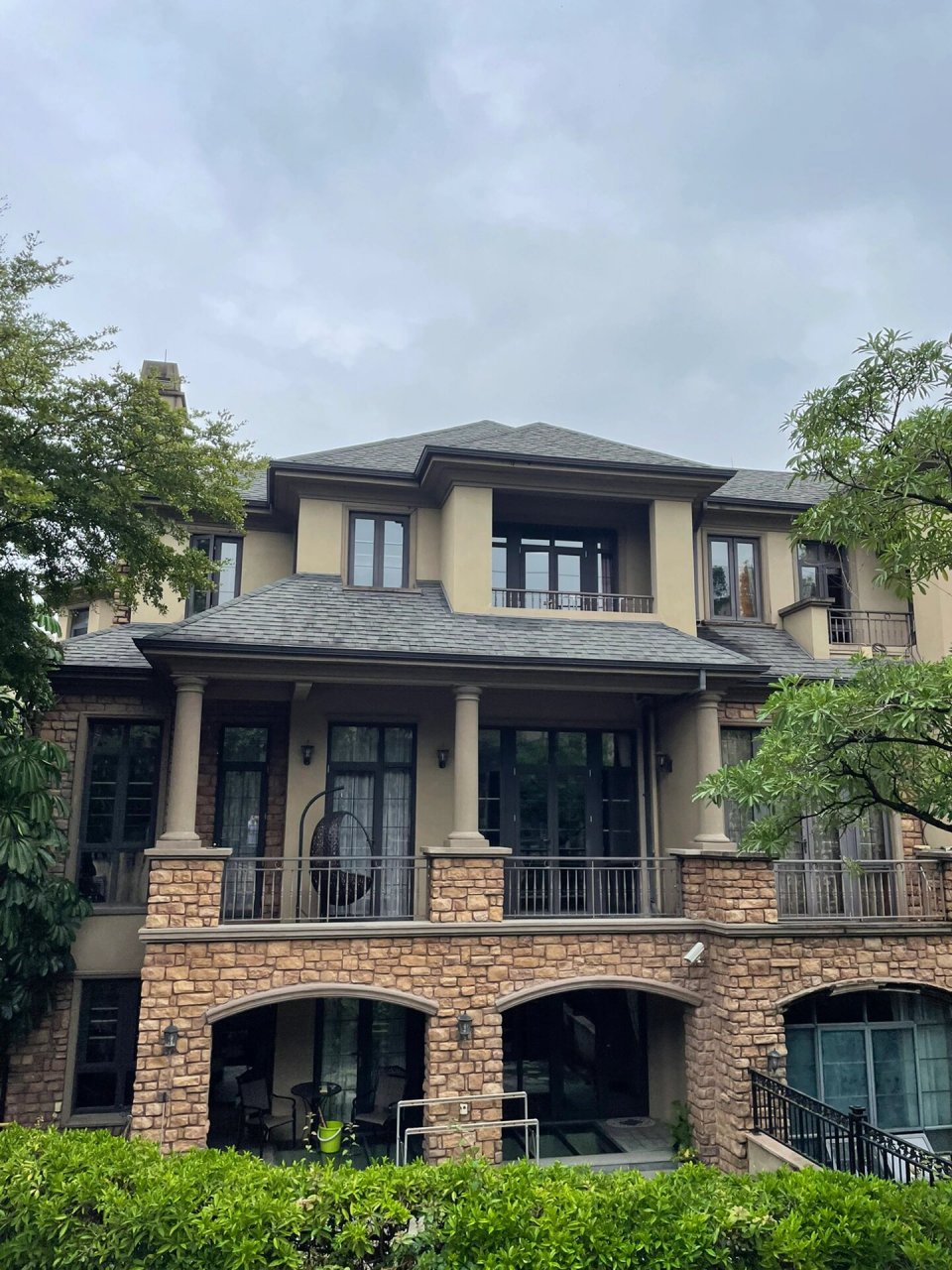 莱蒙水榭山纯别墅小区联排毛坯别墅上下五层