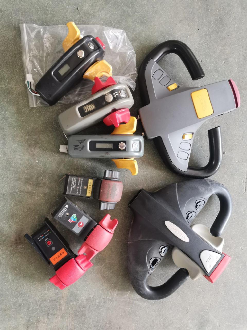 改装款电动液压叉车