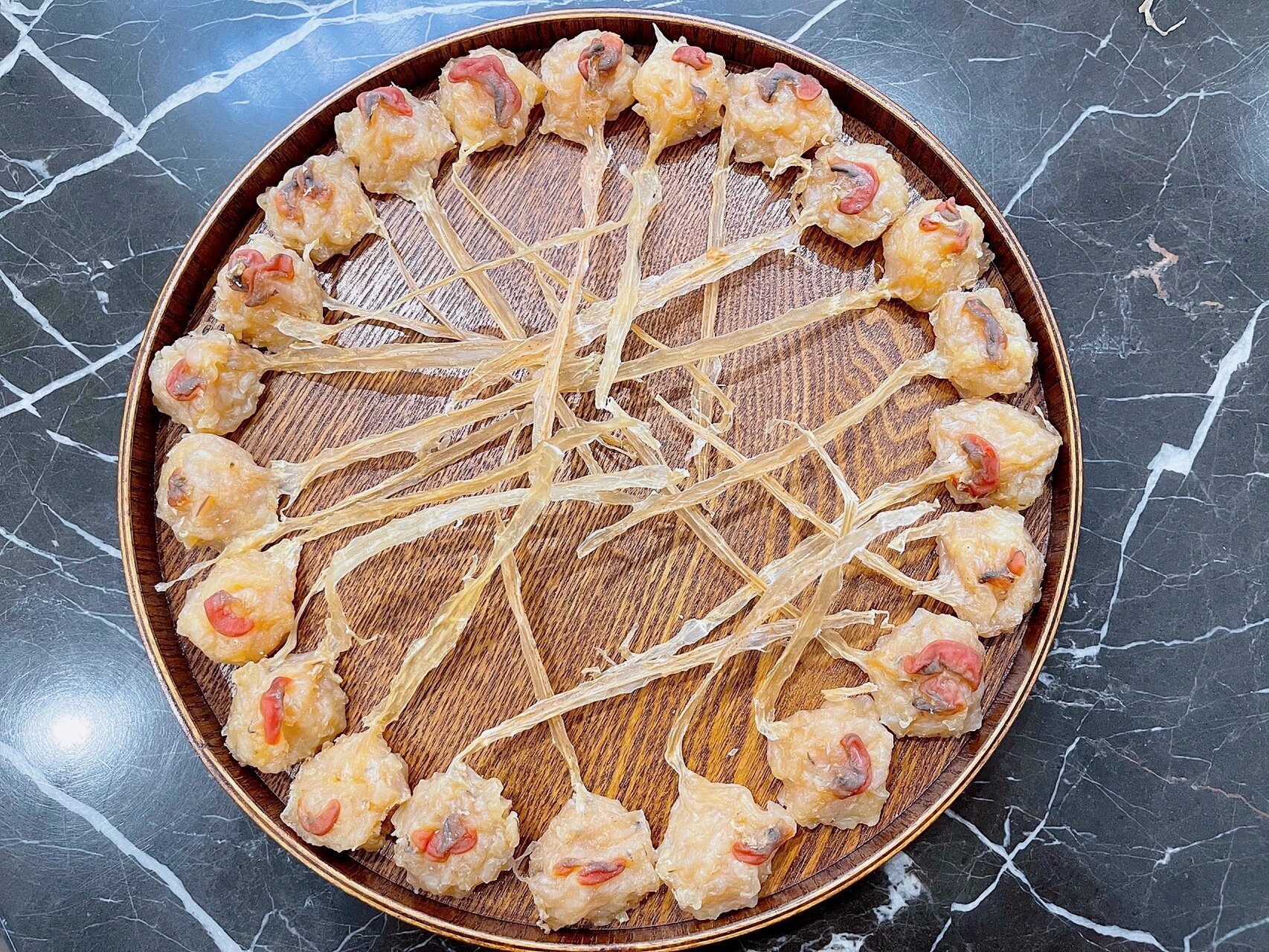 它有养眼睛,清肝明目的功效,因而名叫:明目鱼.