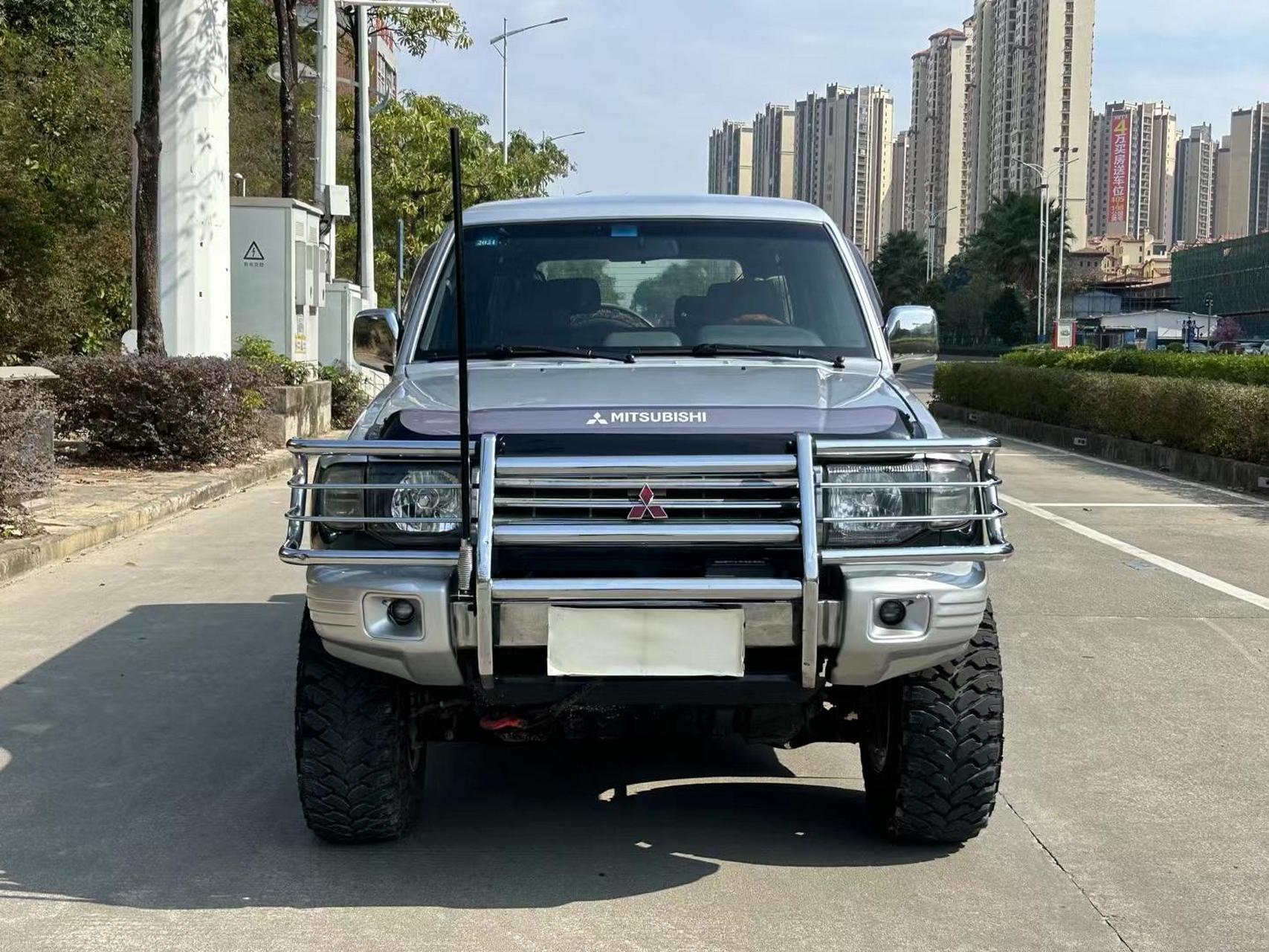 8t02自动挡02进口三菱4m40柴油发动机0202带中冷02中差锁