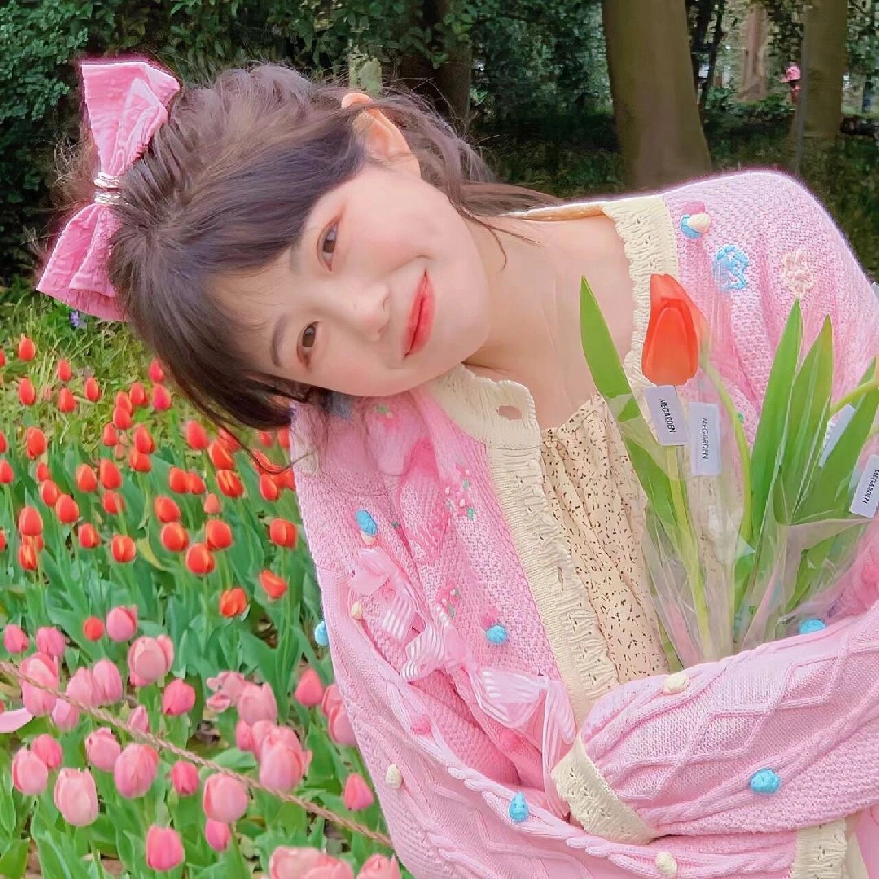 郁金香女生头像