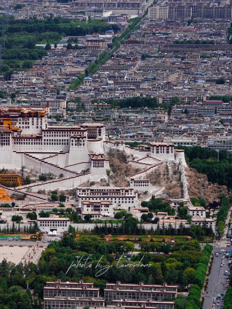 超正位置拍摄的布达拉宫全景照 此照片拍摄于南山公园山顶,大长焦伺候