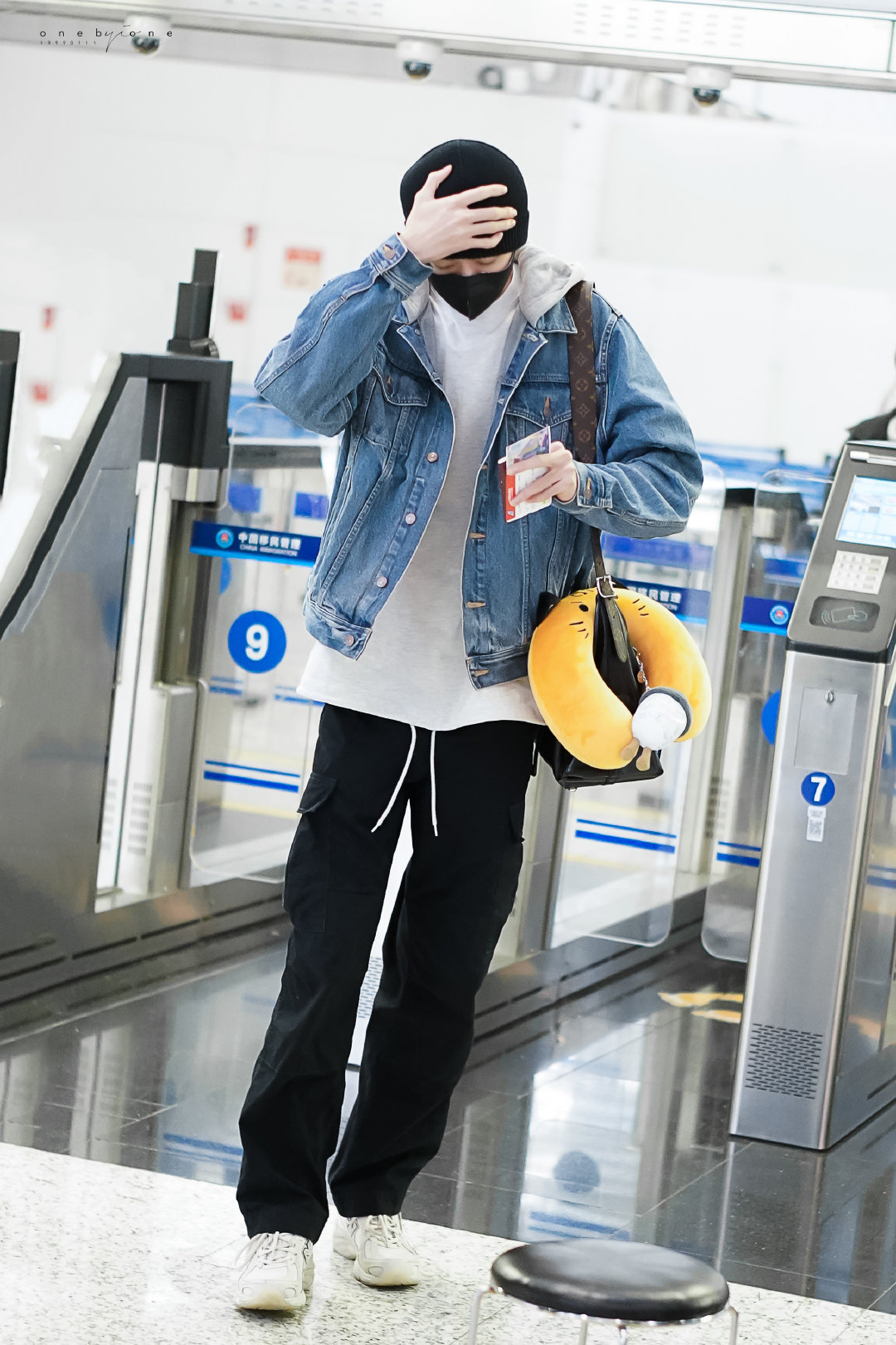 每天爱林一多一点# 林一我是林一同学 美式牛仔外套内搭灰白色我侣