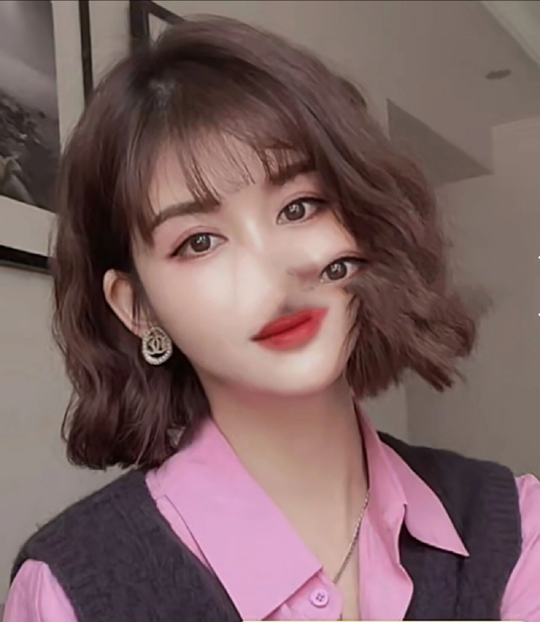 这款短发慵懒法式卷,洋气又甜美 √短发慵懒烫发,既洋气又显甜美可爱