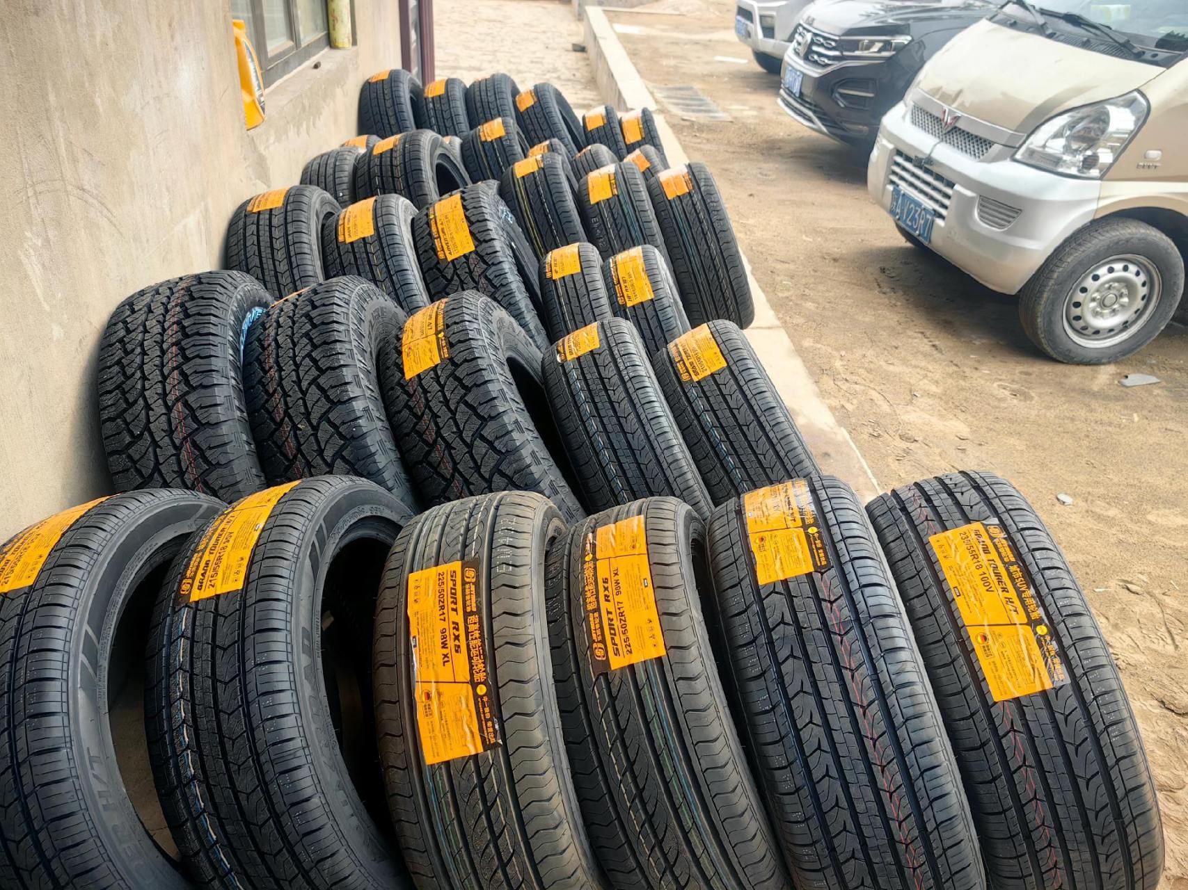 中一橡胶乐路驰轮胎出货