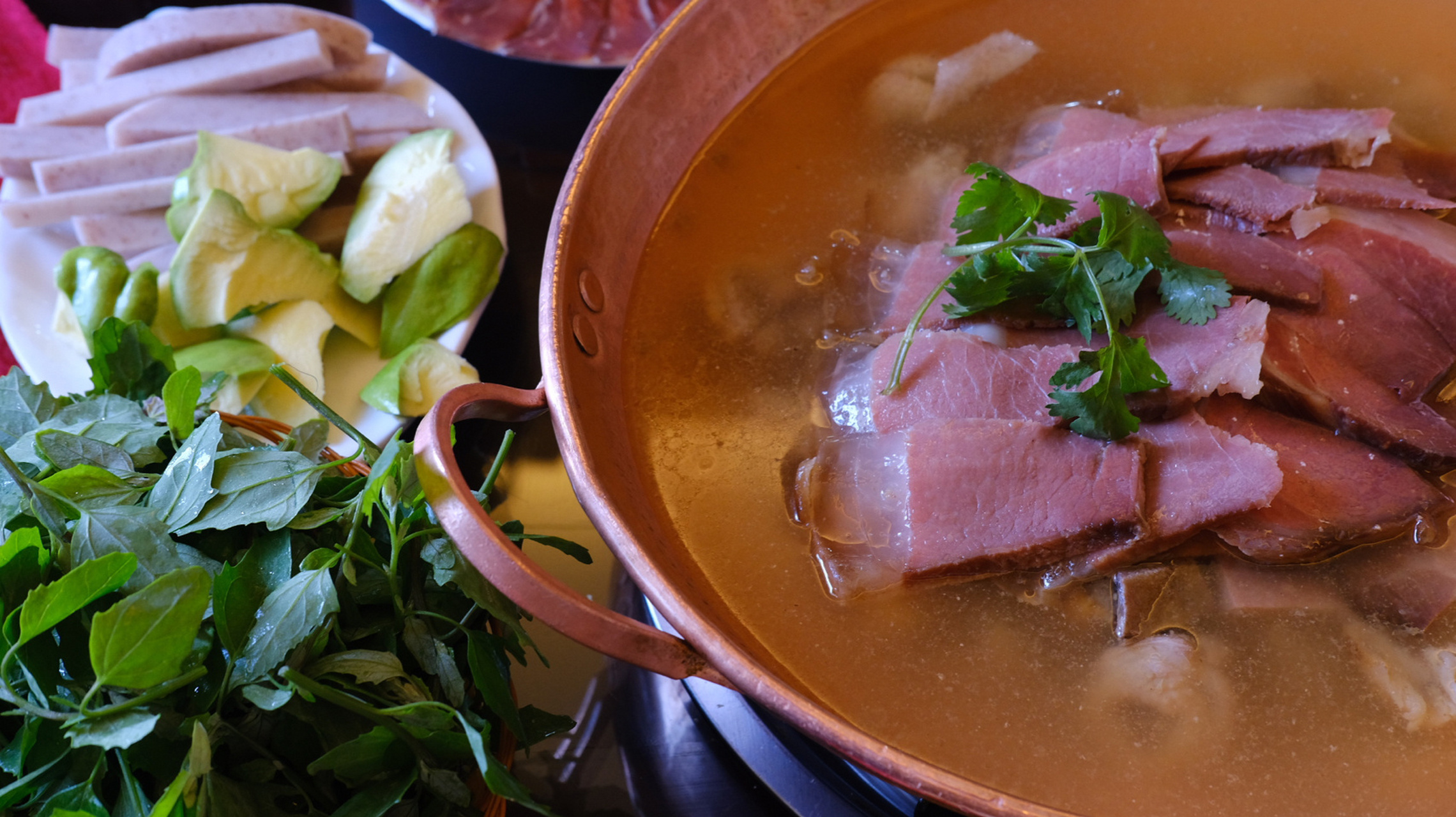 正宗老火腿,美味! 剑川"山老腿".