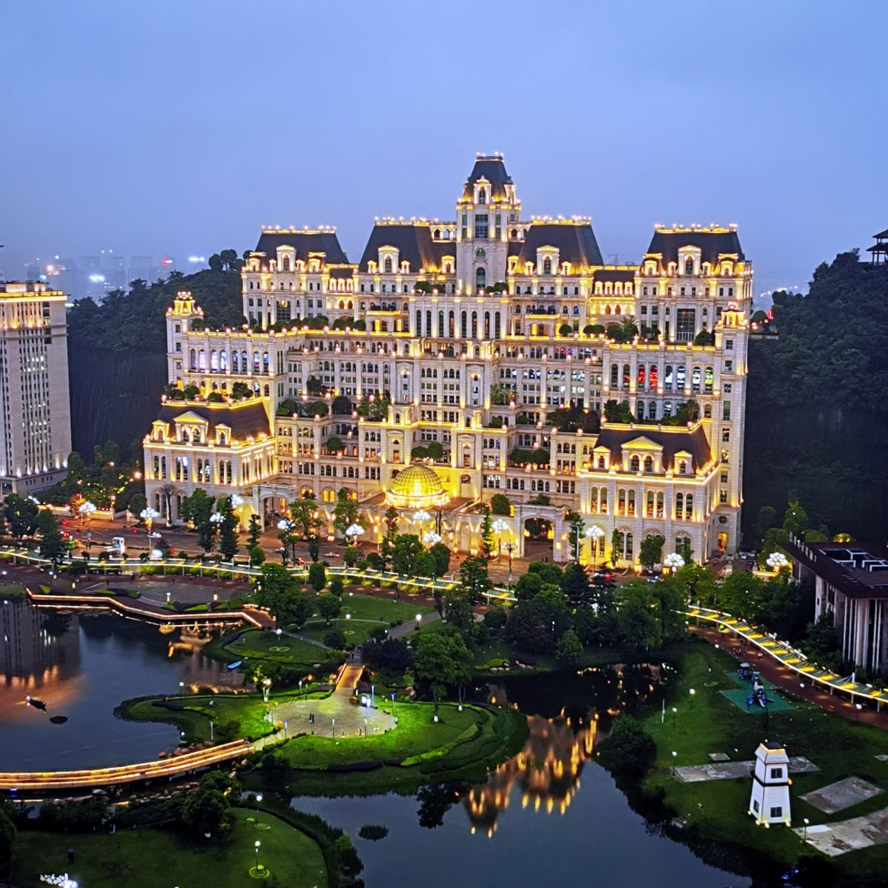 目前,贵阳白宫不对外开放,而且功能保密.有传言,贵阳