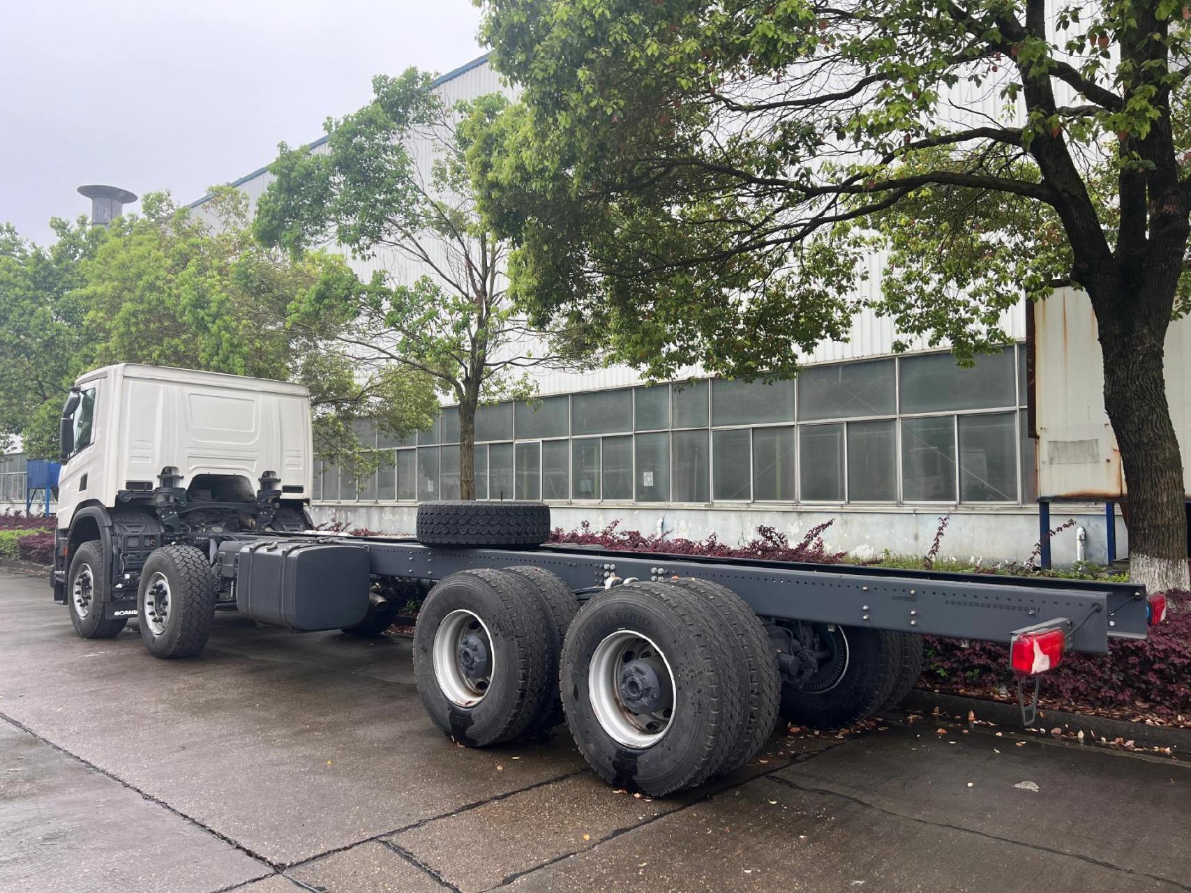 斯堪尼亚大甩卖!200台全新斯堪尼亚p450,底盘车