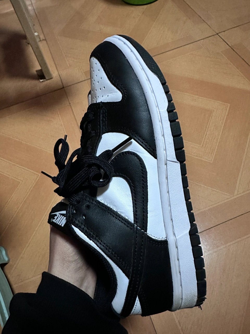 dunk熊猫鞋 不懂就问才穿了一天就感觉褶皱起泡了,这是买到假货了吗?