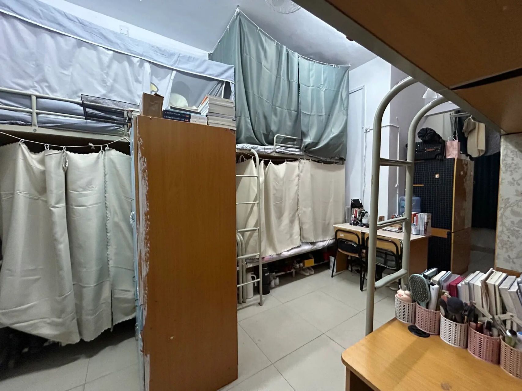 欢迎报考湖州学院93 99最关注滴寝室问题(照片8815)16615