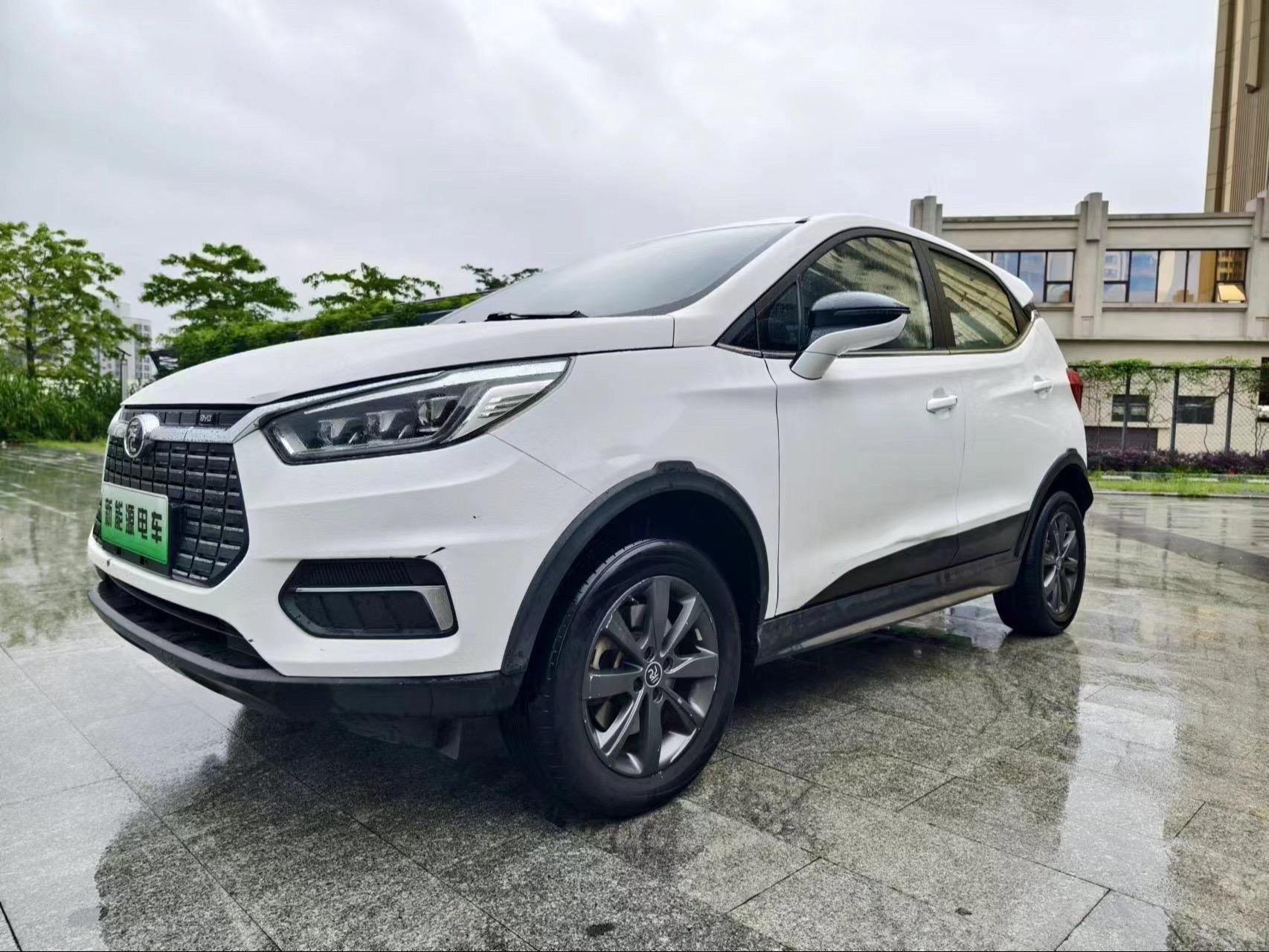 新到新能源电车2019年8月比亚迪元ev535智联领潮型 指导价11.