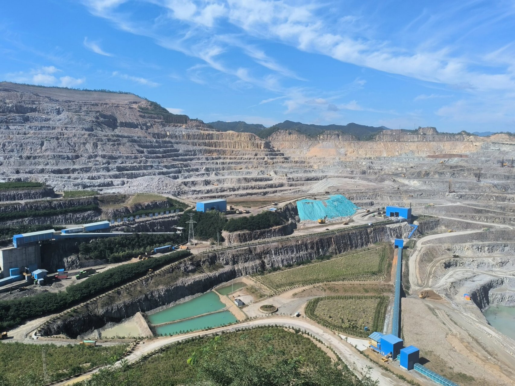 洛钼集团大露天采矿场,大石渣排土场,炉长沟尾矿库