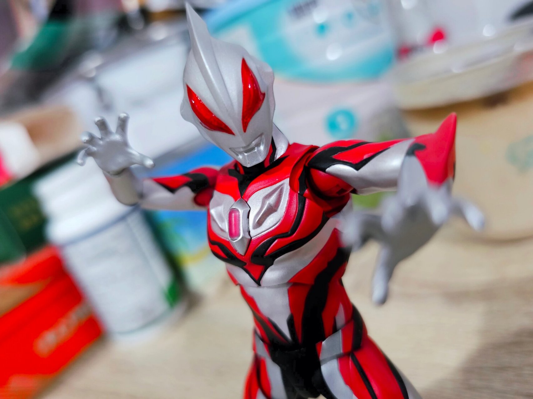 shf 捷德奥特曼 红眼暴走版 前阵子再版的好像是没有红眼只有光线手的