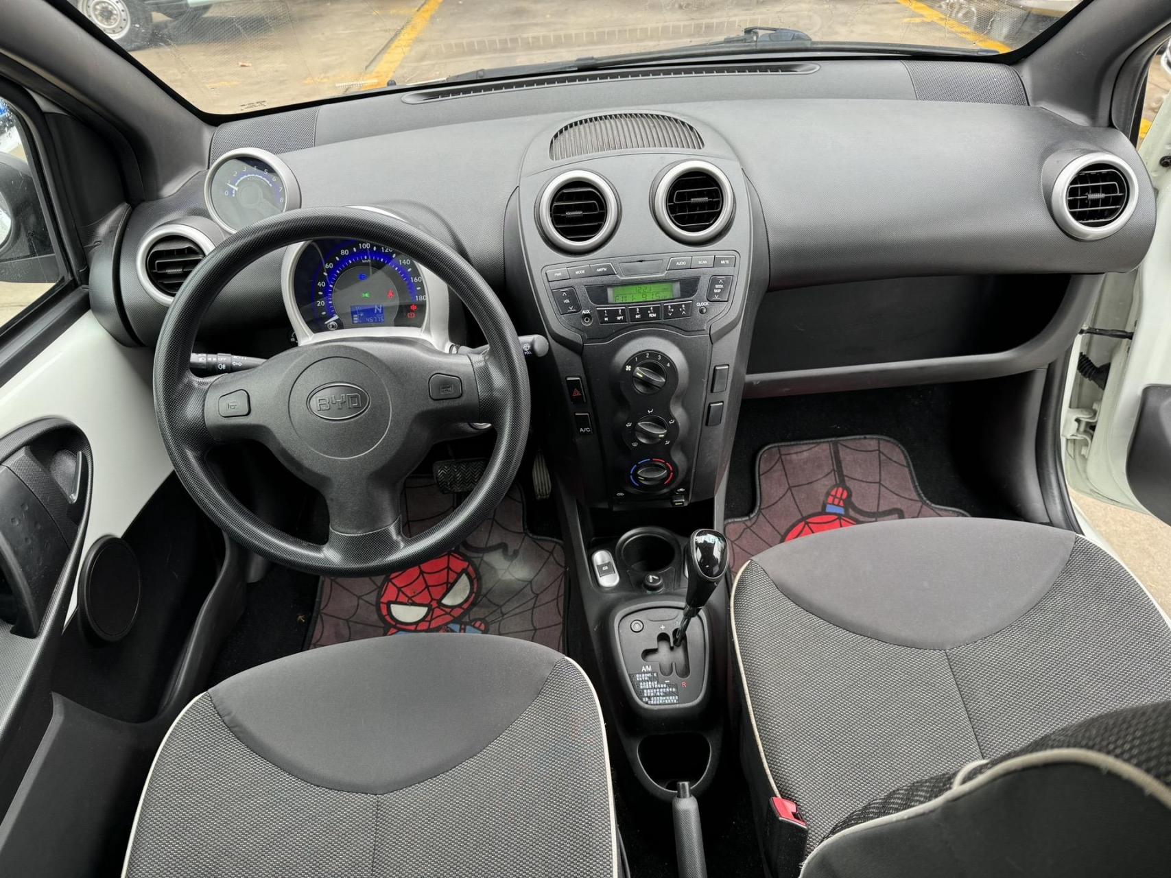 2016年5月自动挡比亚迪f0原版原漆实表4.