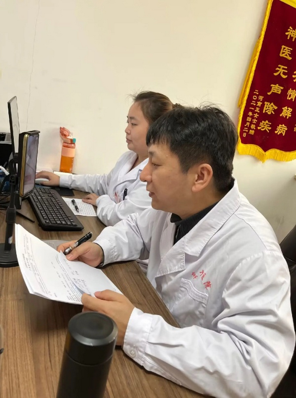 查出肺气肿怎么办,还能活多久?这是一位粉丝朋友今天给我留的言.