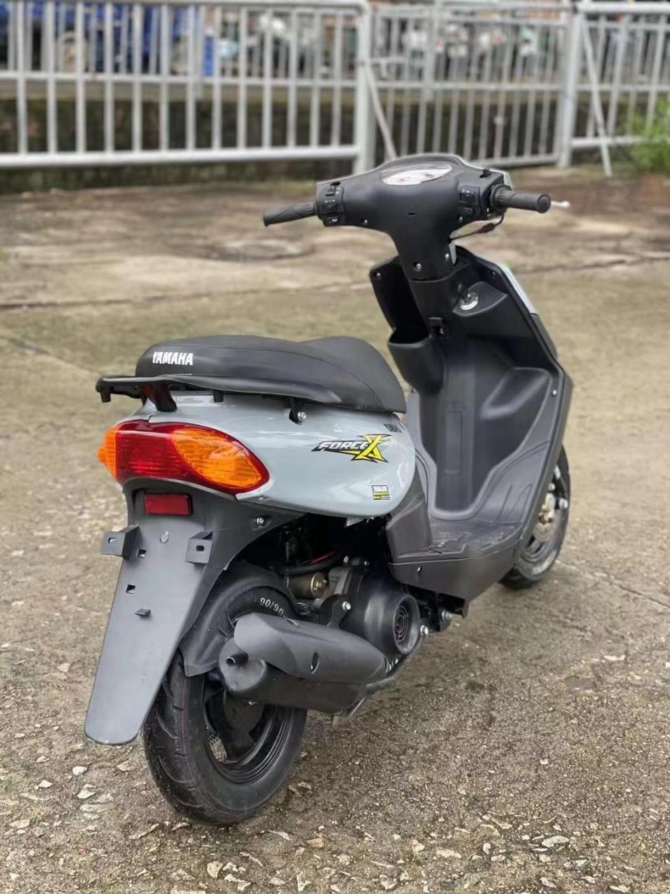 水泥灰- 正品雅马哈福喜100cc