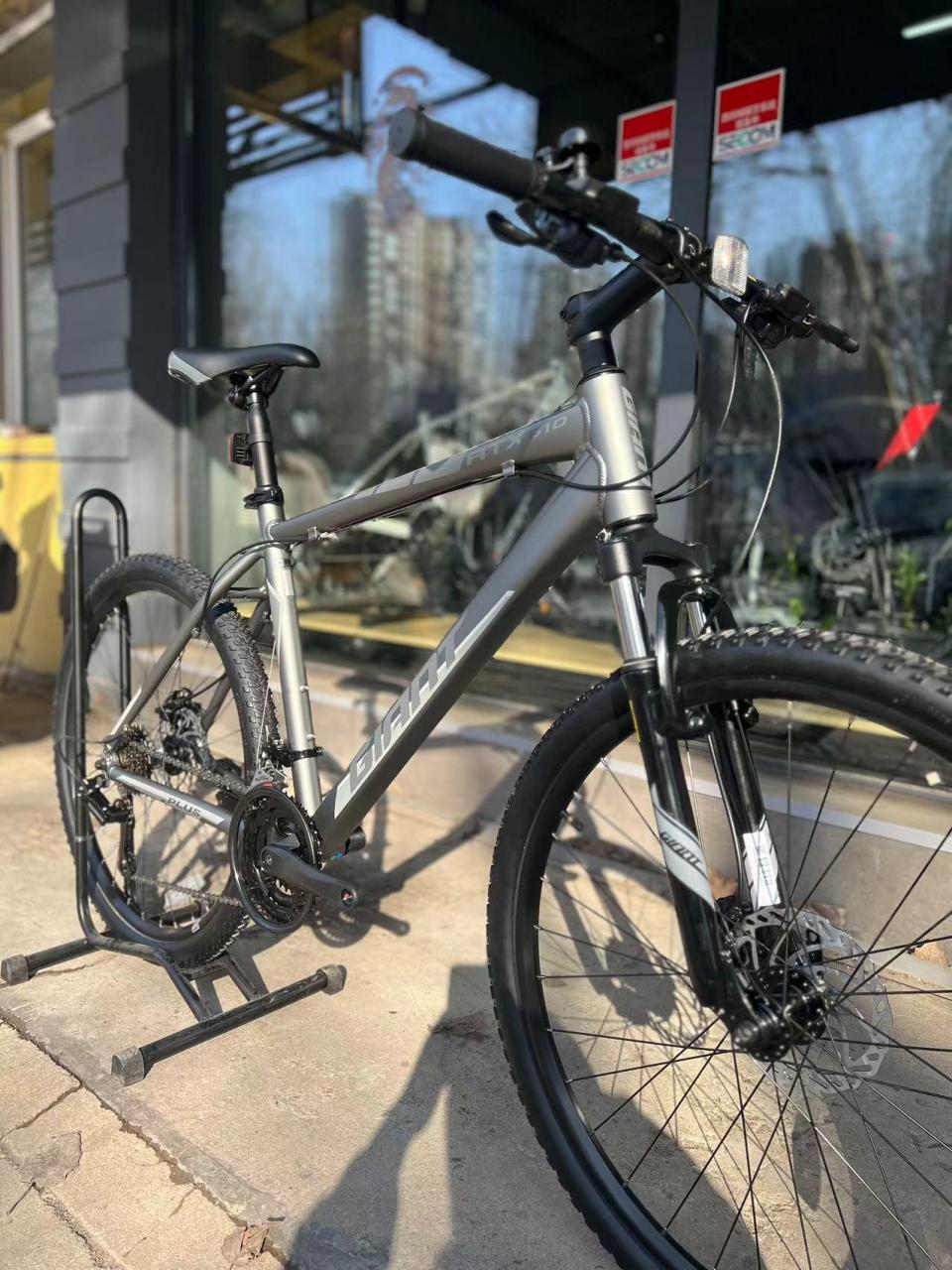 捷安特 giant atx610plus 山地车. 店内全系车型支持以旧换新.