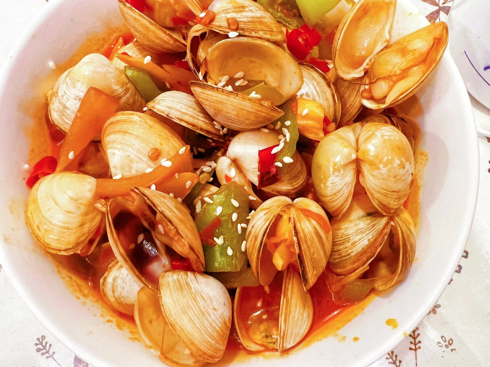 辣炒白蛤/文蛤 喜欢吃蛤蜊的同学快学起来,分分钟吃上大排档的爆炒菜