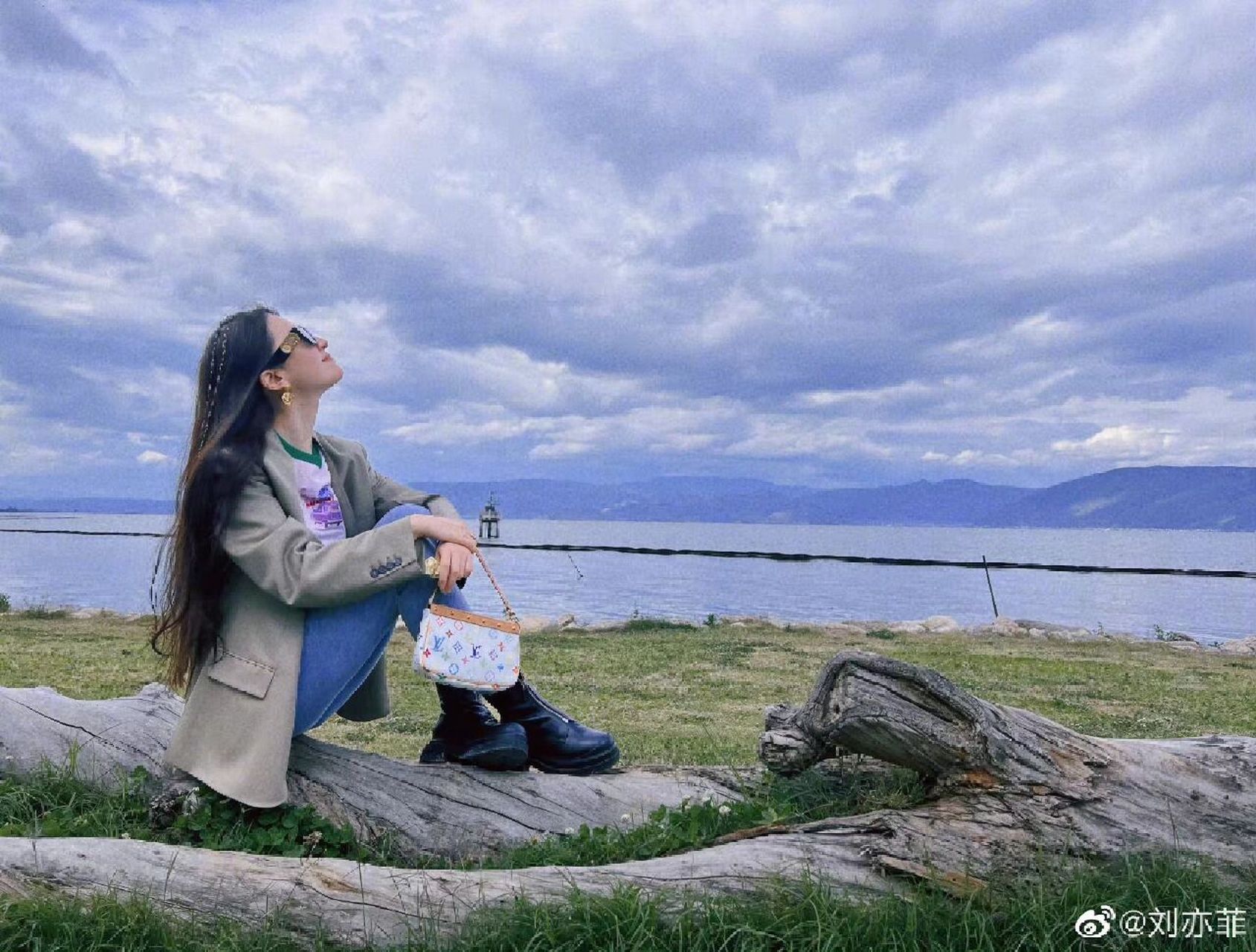 明星私服# #明星同款# #刘亦菲# #去有风的地方# #大理旅居
