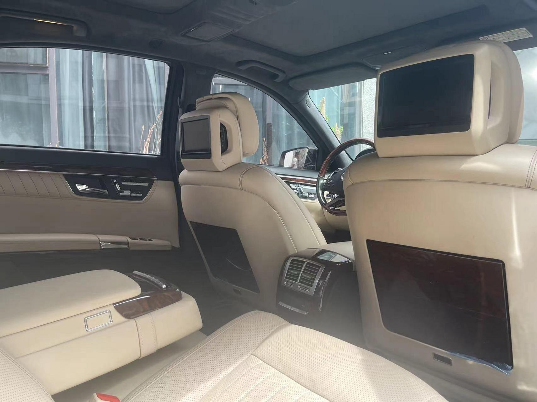 2017上牌奔驰 巴博斯 60s v12 缸 5.