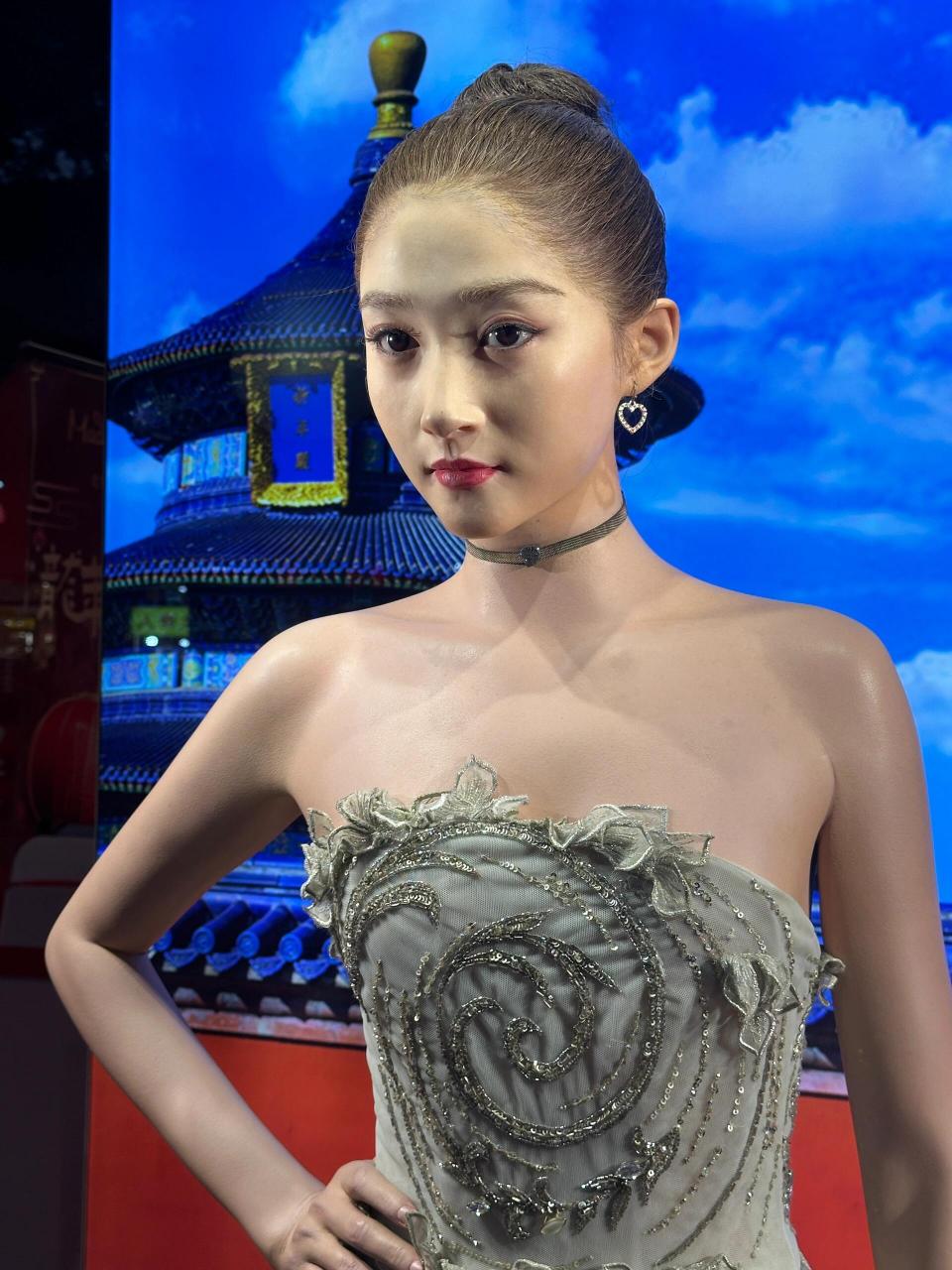 关晓彤这蜡像也太真了吧
