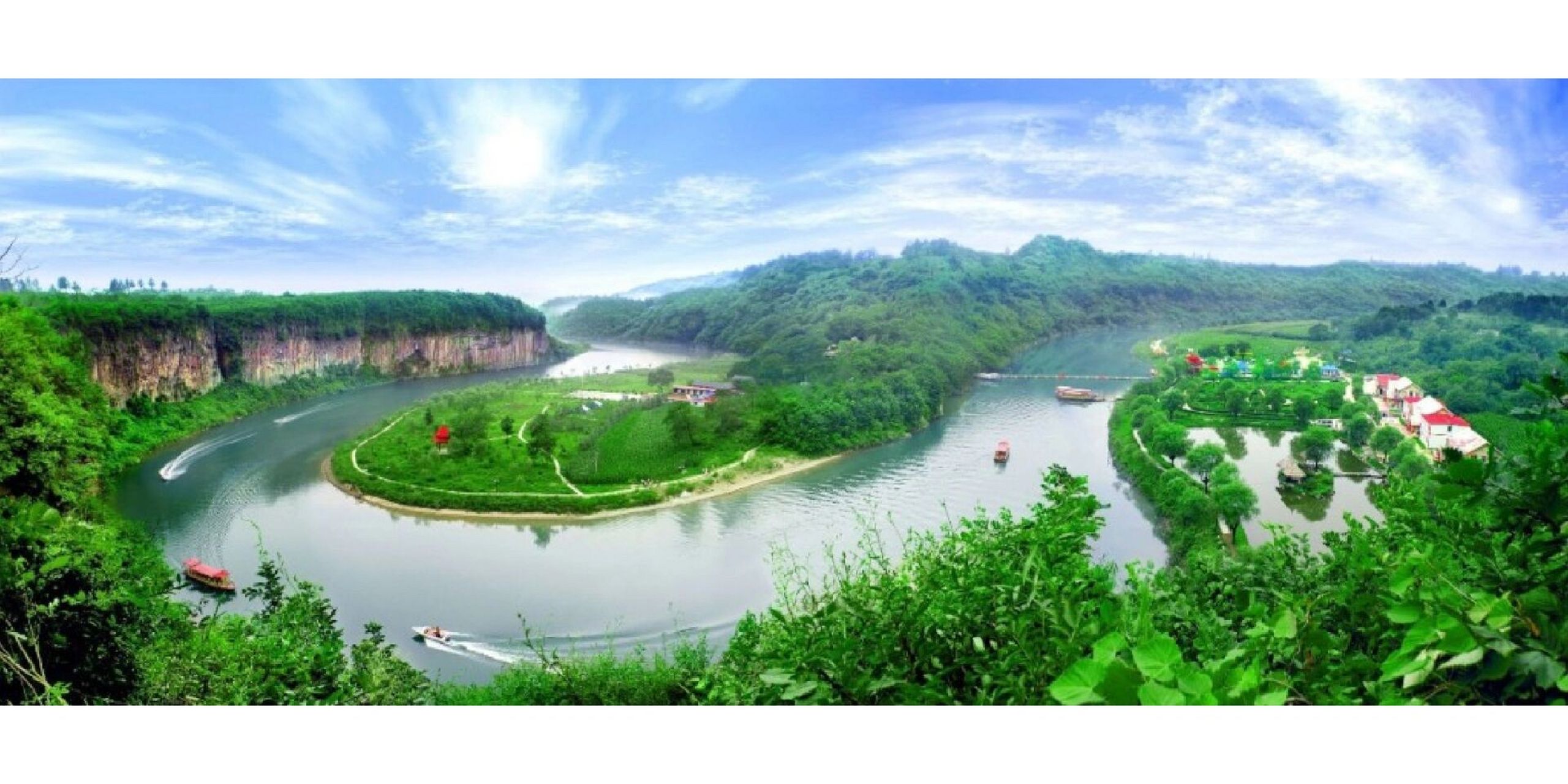 黄椅山火山森林公园 黄椅山火山森林公园位于辽宁省丹东市宽甸满族