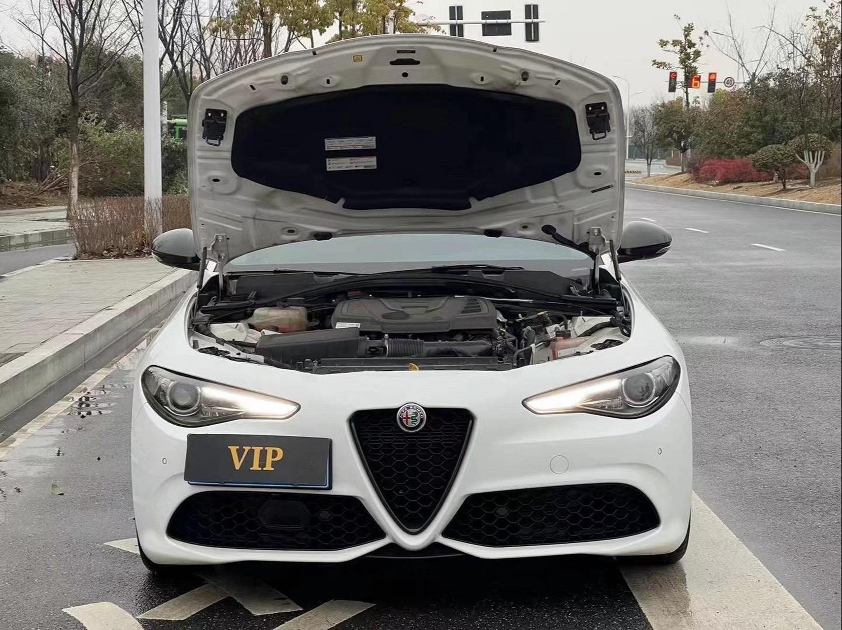 2021年阿尔法罗密欧朱丽叶,280h豪华运动版,原装意大利进口,车况极品