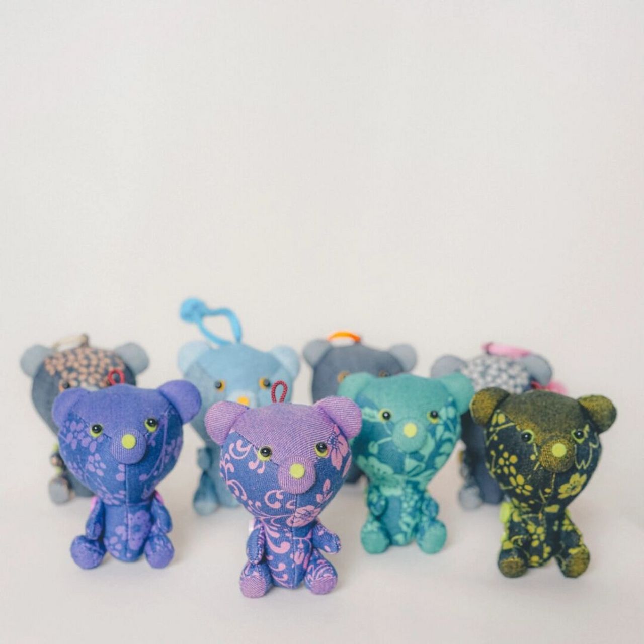 在京都站对面有一家使用和服京友禅技艺的匠人手工店铺.