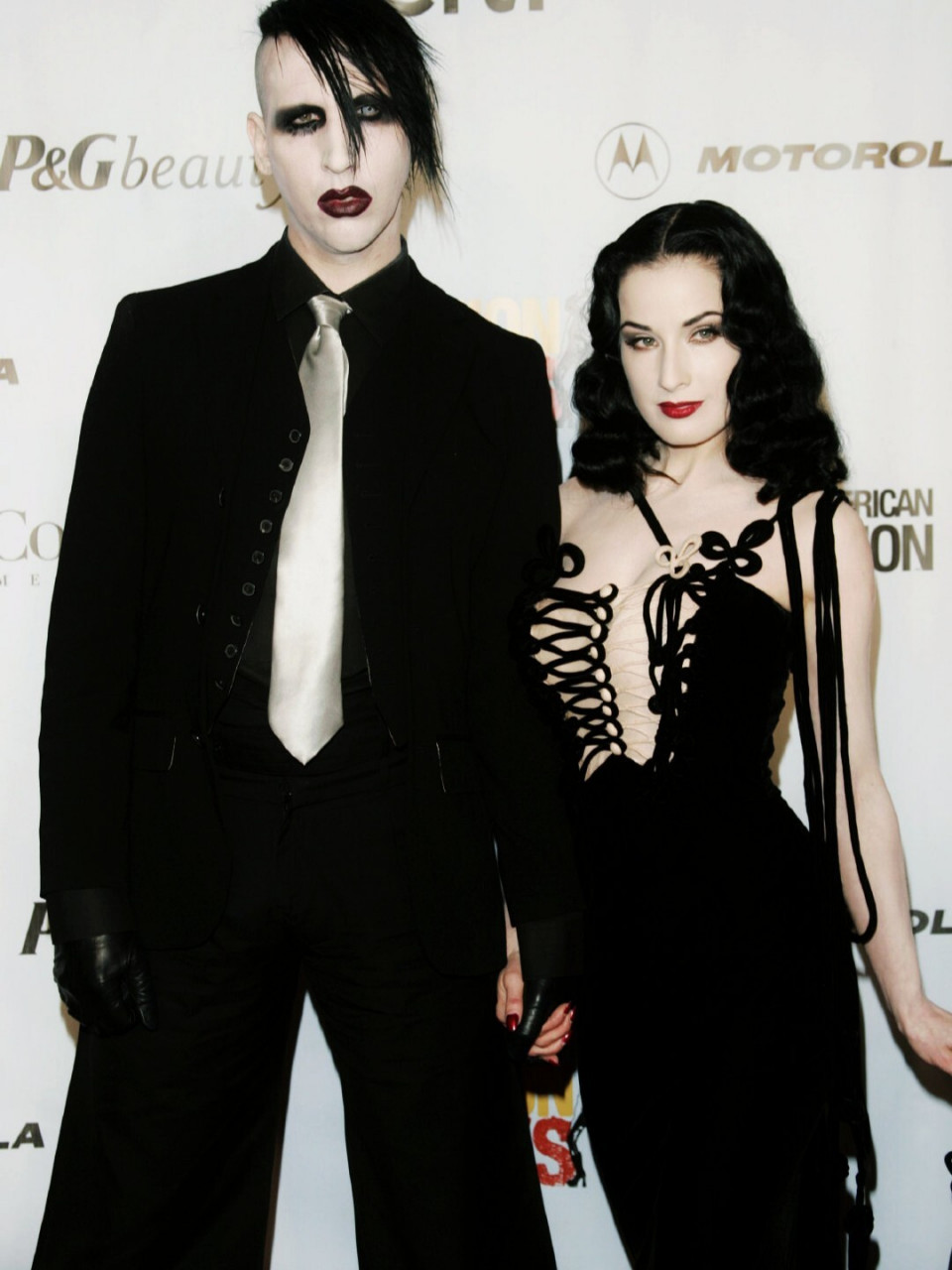 【活动】蒂塔万提斯&曼森-曾经的吸血鬼夫妇 蒂塔穿的是jean paul