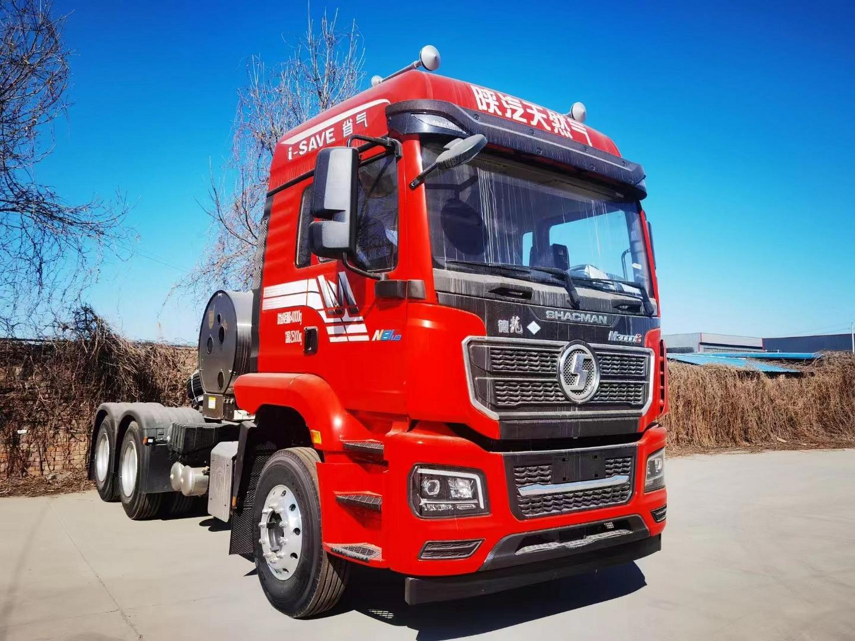 德龙m3000s lng 480马力,自动挡!  ①.