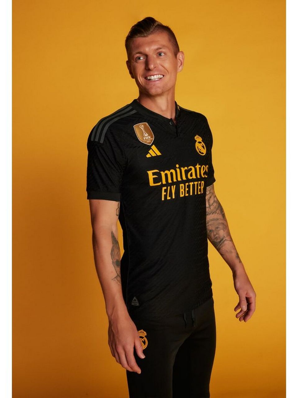 皇家马德里正式发布2023-24赛第三球衣 #足球#0202#小红书竞技场