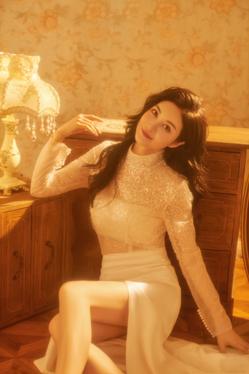 林琳,dj歌手,广东电台主持人的一组写真图集