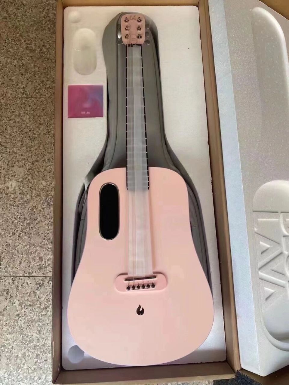 吉他推荐92拿火 blue lava ,女生别错过 92拿火blue lava  拿火