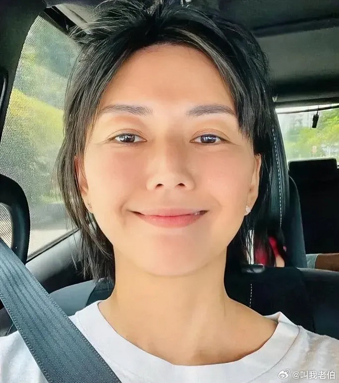 孙燕姿晒素颜照无滤镜无美颜,姐主打就是一个真诚[三哈][三哈]